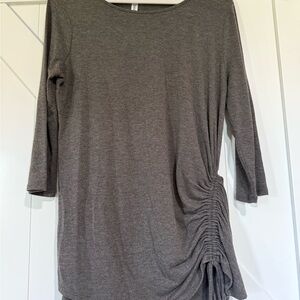 Zenana Outfitters Gray Ruched 3/4 Sleeve Tunic